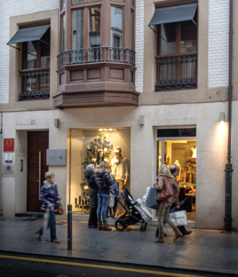 Local comercial Moros 41